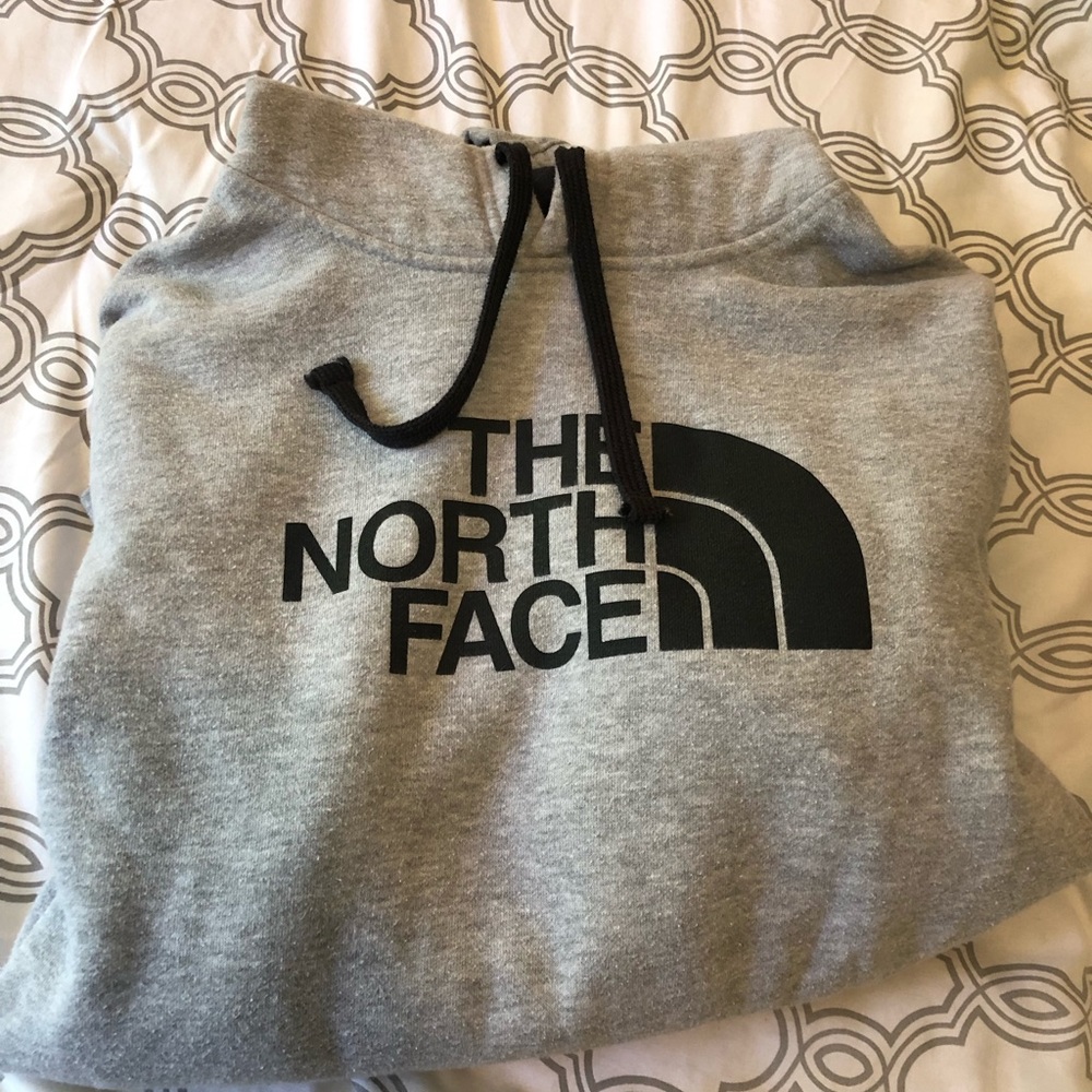 Men’s Northface Sweatshirt